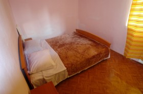 Druhá ložnice s manželskou postelí